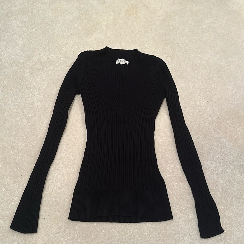 Long sleeve v neck black sweater